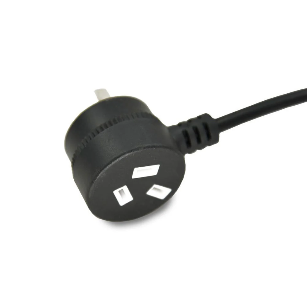 AVE PCL5M PowerCON Mains 240V Power Lead 5m - Image 4
