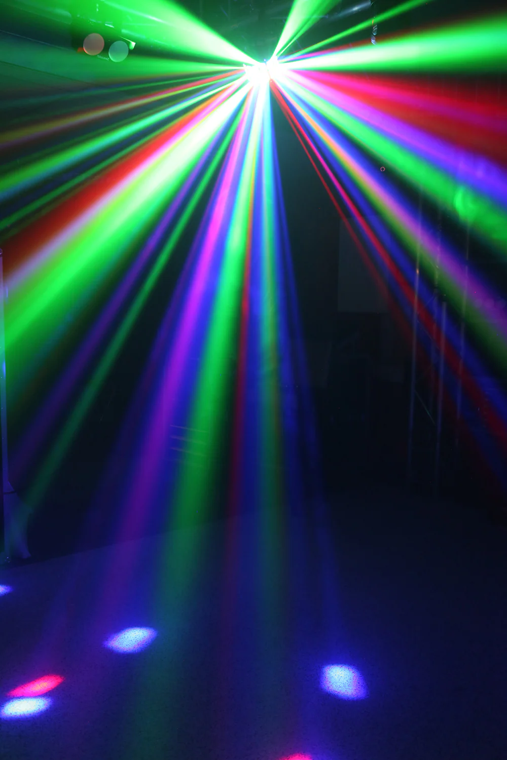 Beamz Butterfly 3√ó3 LED DJ Effect Light - Image 7