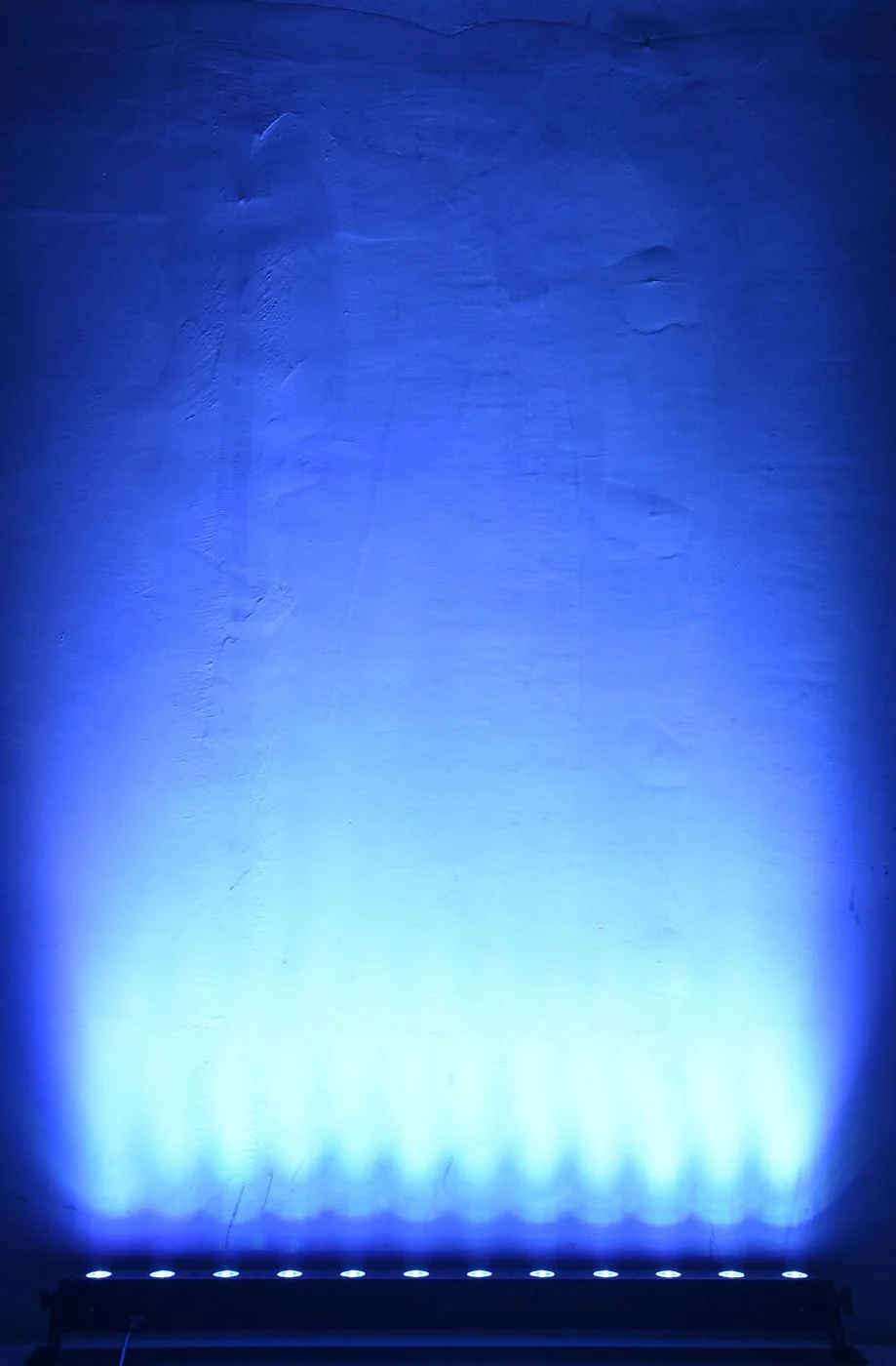 Beamz LCB140 12x6W RGBW LED Wash Strip - Image 3