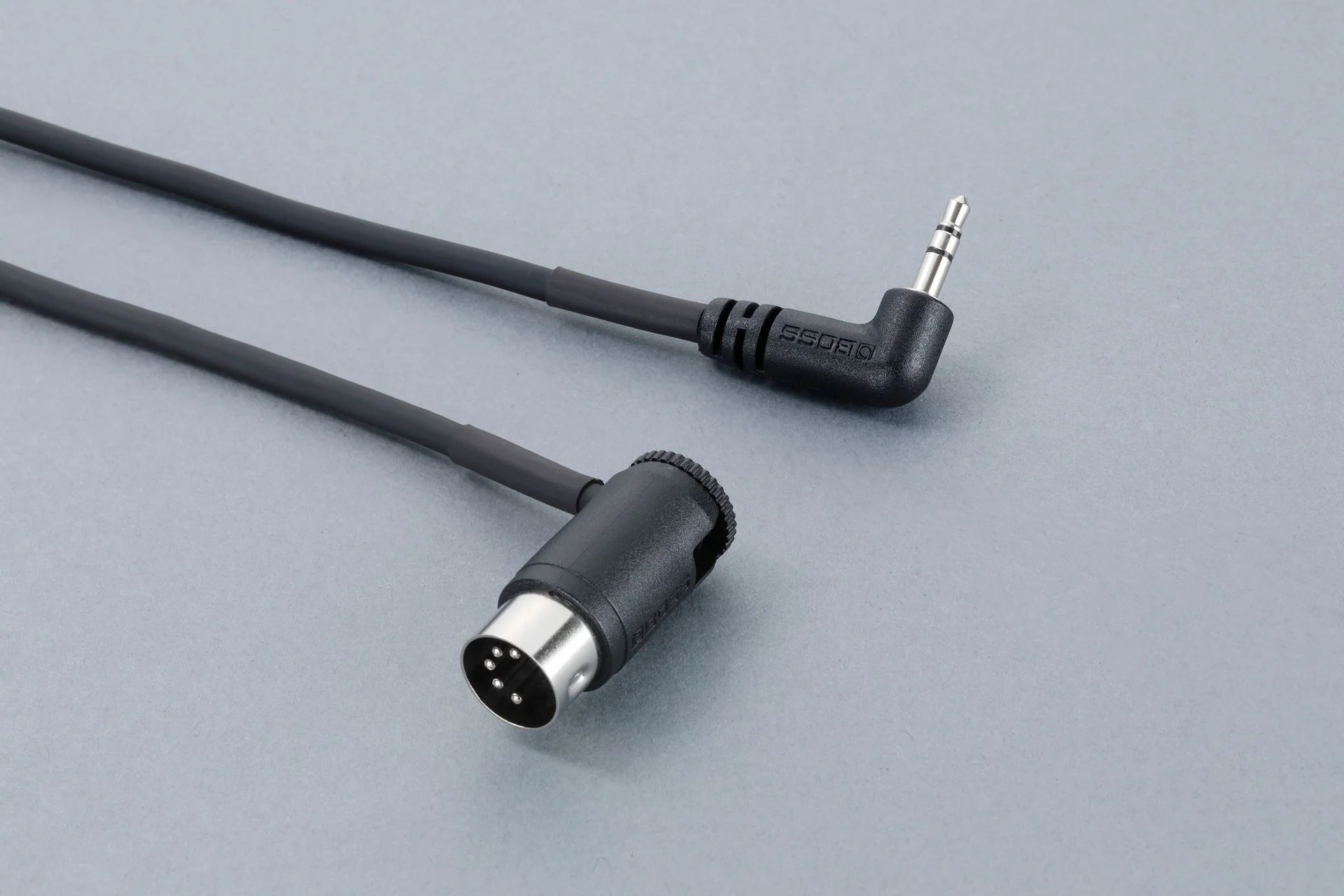 BOSS BMIDI-2-35 MIDI to Mini TRS cable (2ft) - Image 4