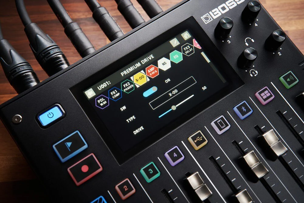 BOSS Gigcaster 8 All-In-One Audio Hub for Streaming Musicians - Image 7