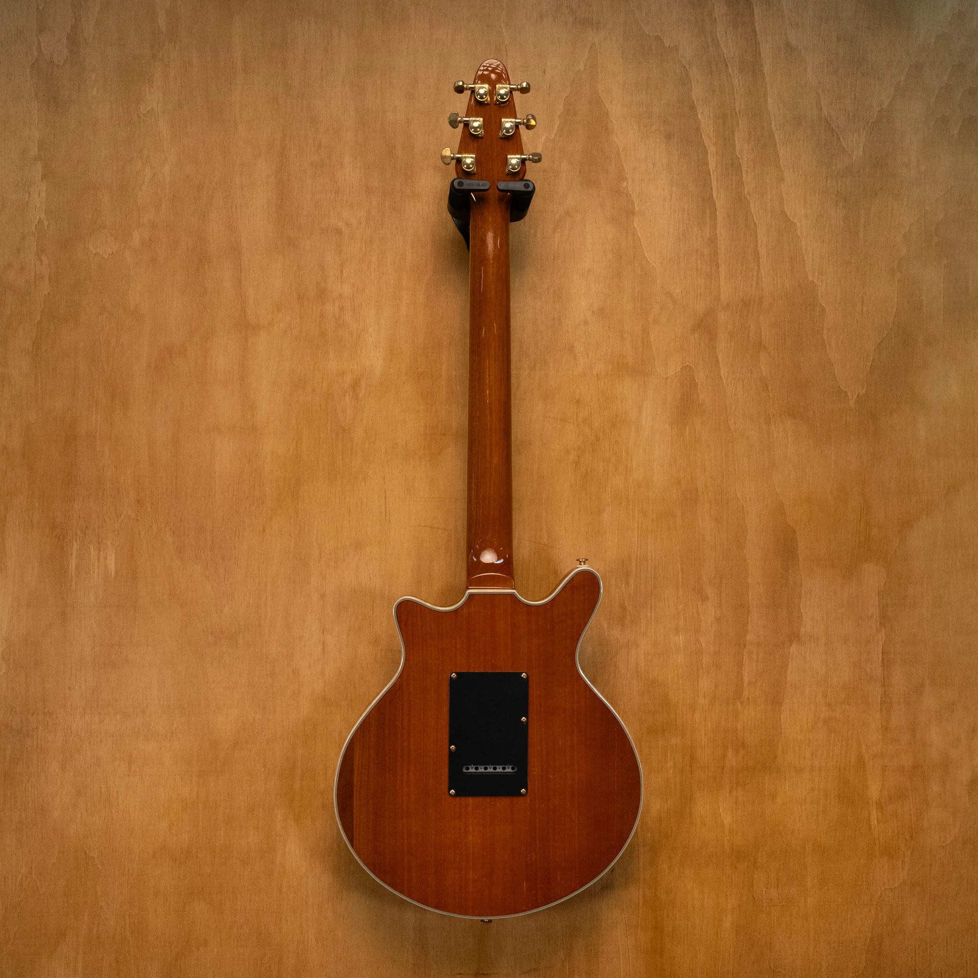 Burns London Brian May Signature Electric Guitar in Honey Sunburst Made in Korea '03 (BHM4715) - Preloved - Image 2