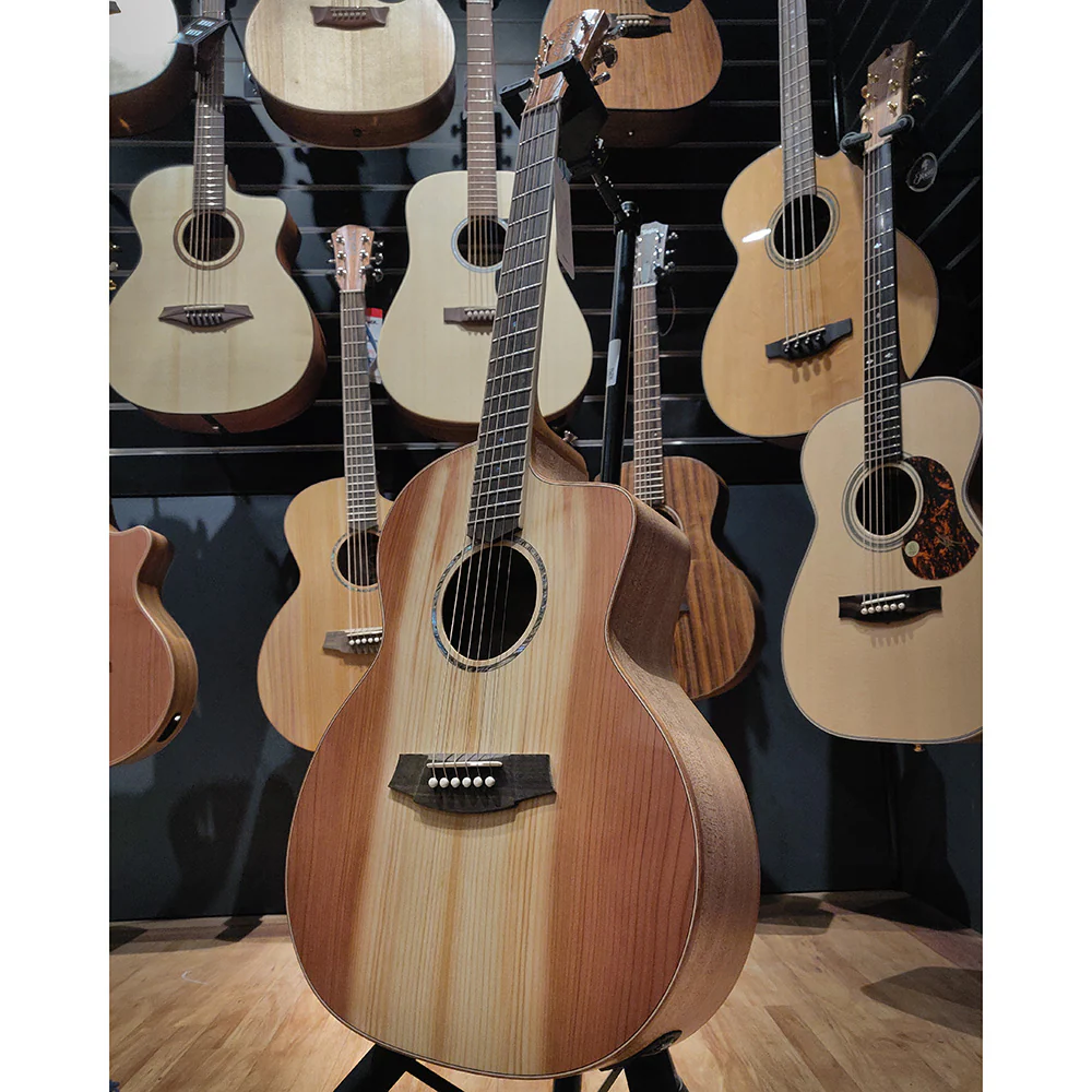 Cole Clark Studio GA AN1EC Redwood Face, Maple B&S Acoustic Guitar