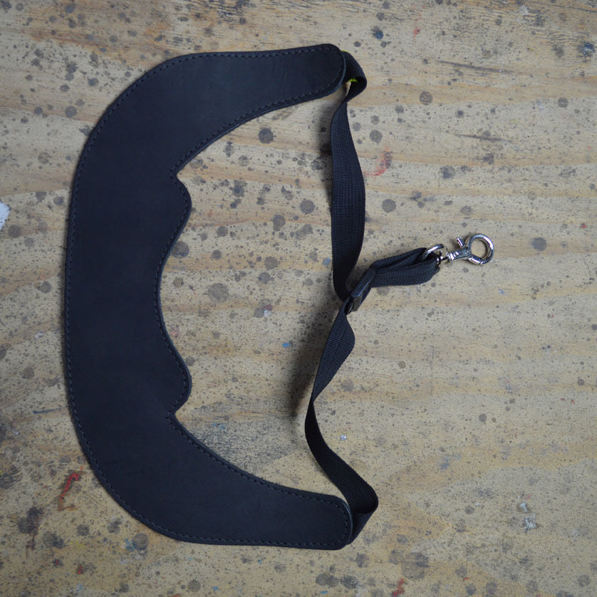 Colonial Leather Baritone Saxophone Strap - Image 3