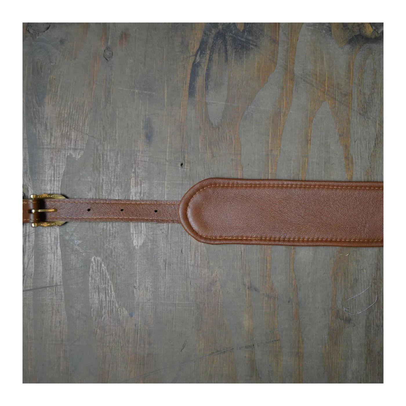 Colonial Leather Vintage Style Padded and Upholstery Backed Guitar Strap - Brown and Tan - Image 3