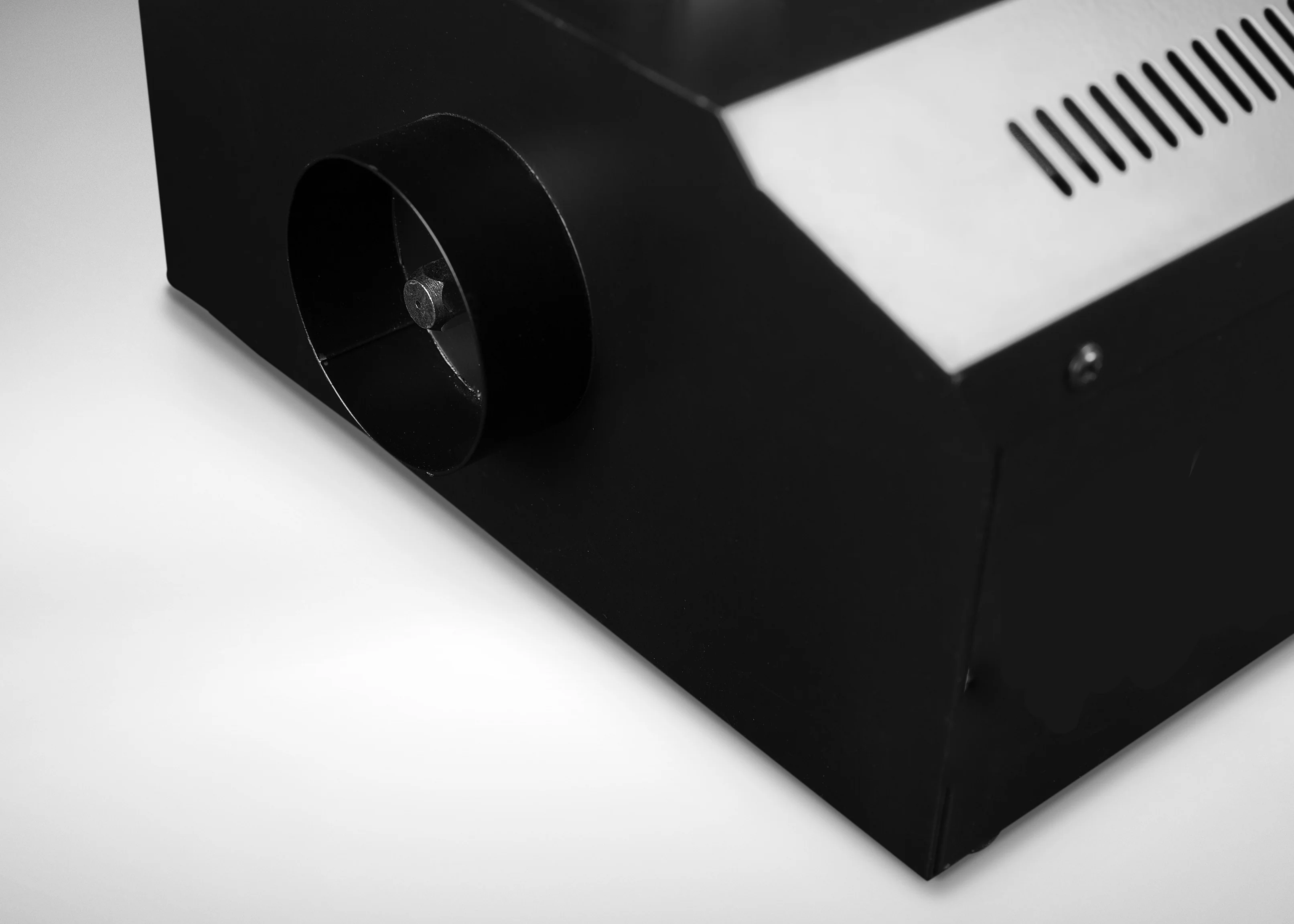 DL FOG 3002 Smoke Machine with DMX and Wireless Remote - Image 6