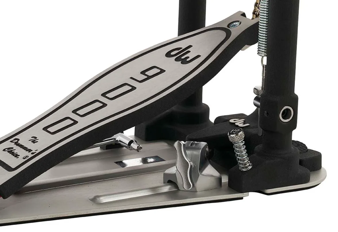 DW 9000 Series Single Bass Drum Pedal with Bag - Image 3