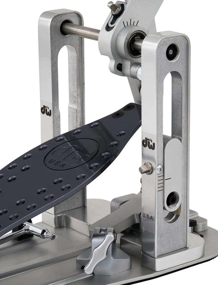 DW MFG Machined Direct Drive Single Bass Drum Pedal with Extended Footboard - Image 4