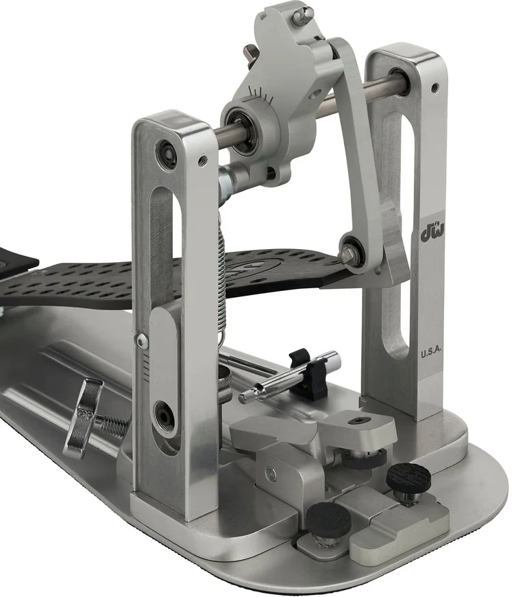 DW MFG Series Machined Direct Drive Single Bass Drum Pedal with Bag - Black - Image 2