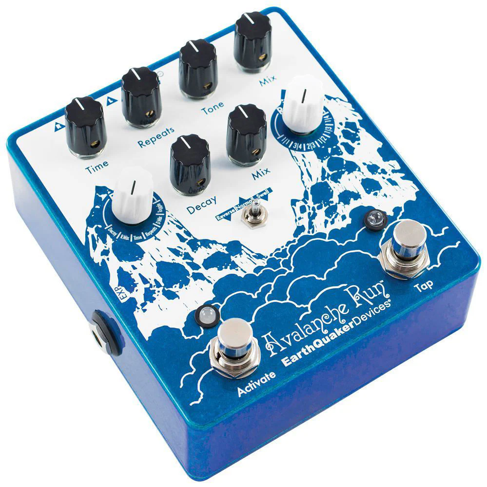 Earthquaker Devices Avalanche Run Stereo Delay Reverb  Effects Pedal