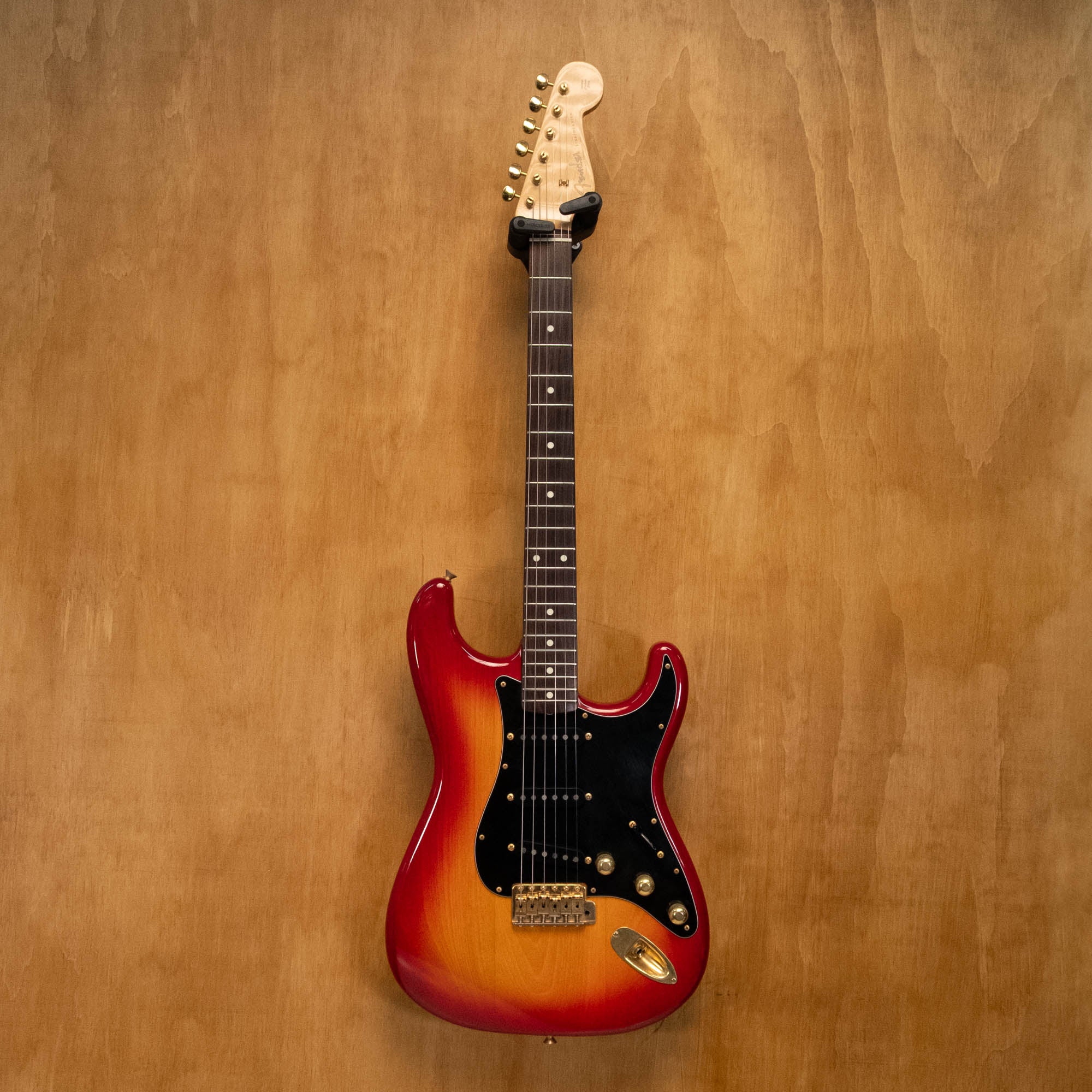 Fender '62 Stratocaster ST62 "Custom Order" Electric Guitar in Cherry Burst Made in Japan '91 (J020308) - Preloved
