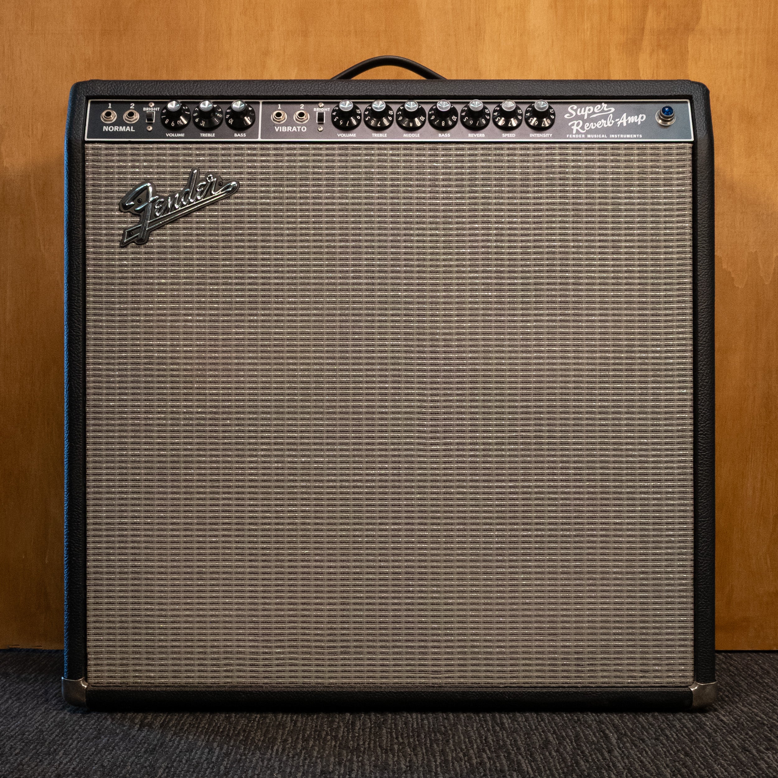 Fender '65 Reissue Super Reverb Guitar Amplifier Combo - Preloved (CR-315741)