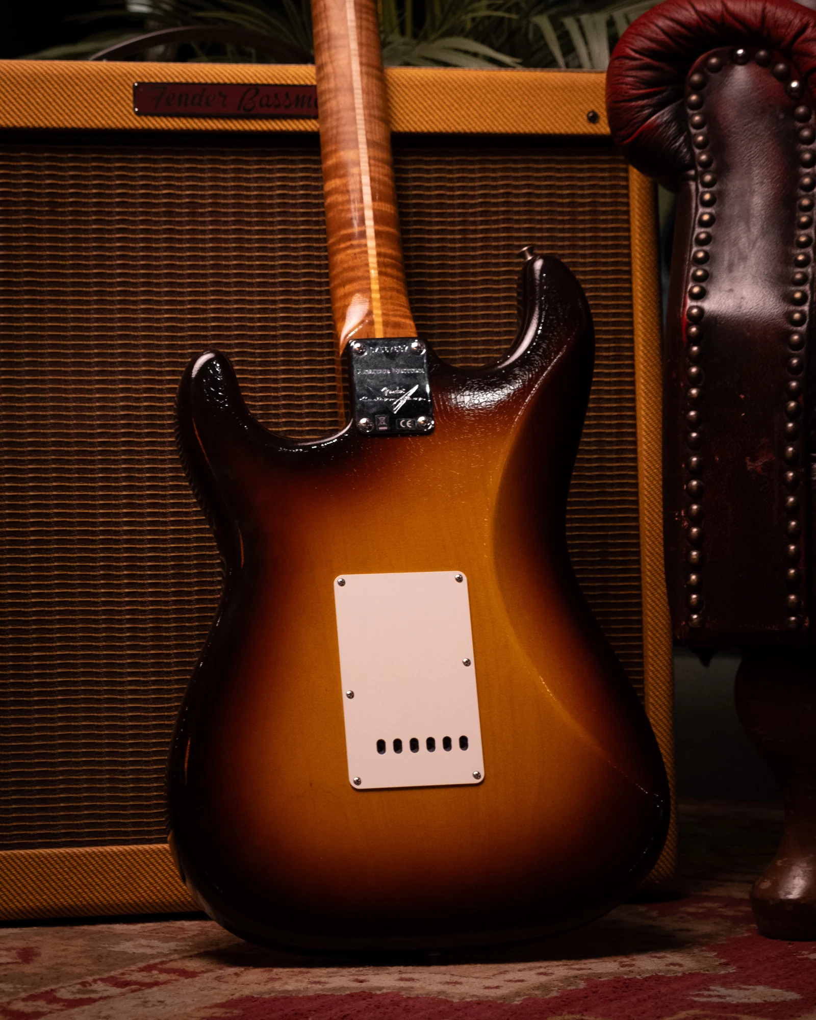 Fender Custom Shop Limited Edition '50s Stratocaster Deluxe Closet Classic Electric Guitar in 2-Color Sunburst - Image 6
