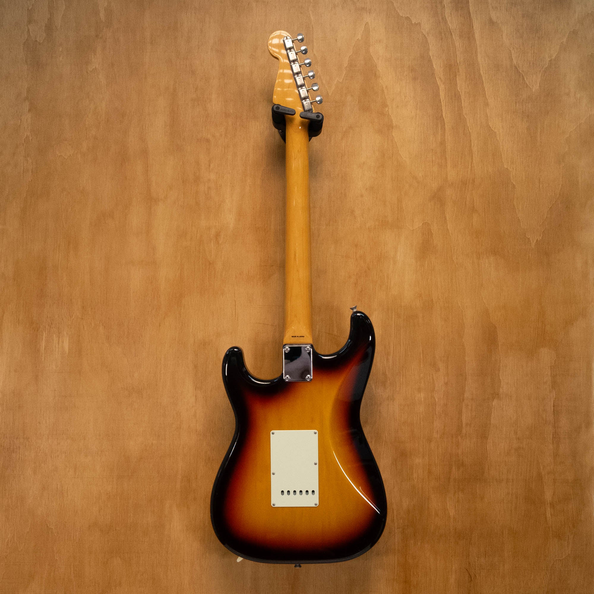 Fender Stratocaster Classic '60s Electric Guitar in 3-Tone Sunburst Made in Japan '17 (JD17001061) - Preloved - Image 2