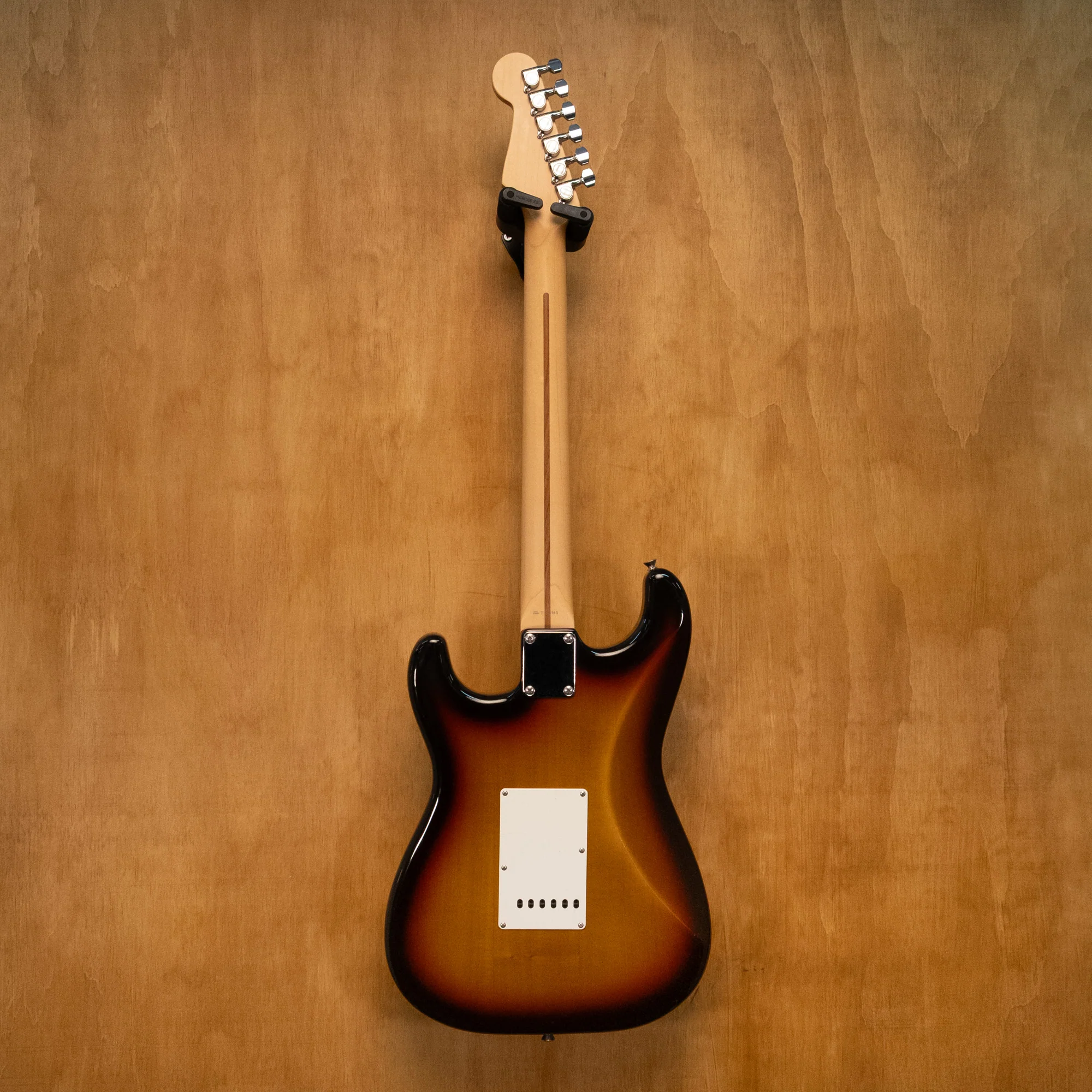 Fender Stratocaster ST-STD HSS Electric Guitar in 3 Tone Sunburst Made in Japan '07 (T064545) - Preloved - Image 2