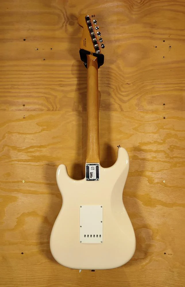 Fender Vintera II '60s Stratocaster Electric Guitar with Rosewood Fingerboard in Olympic White (B-Stock) - Image 2