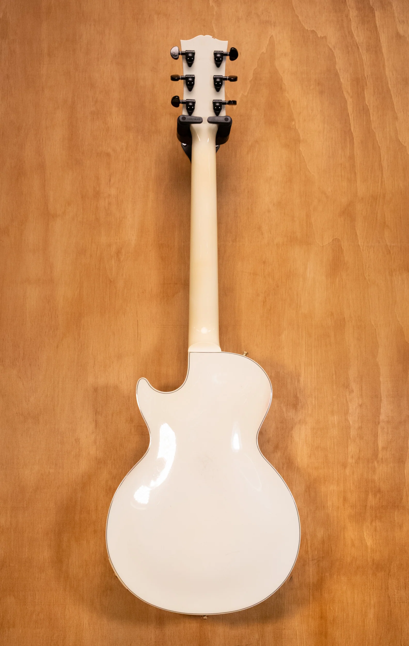 Gibson Les Paul Supreme Electric Guitar in Alpine White - Preloved - Image 2