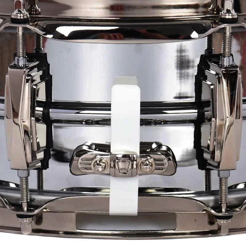 Ludwig 'Super Ludwig' Chrome Over Brass Snare Drum with Nickel Hardware - 5 x 14 inch - Image 2