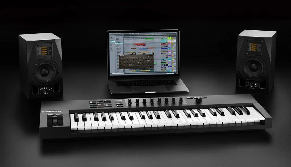 Native Instruments Komplete Kontrol A49 MIDI Controller Keyboard - 49 Key - Image 3