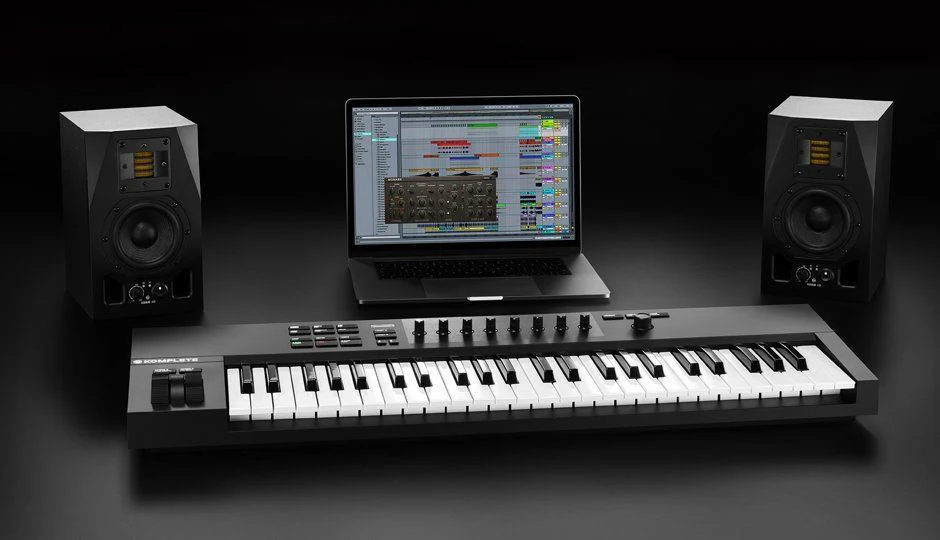 Native Instruments Komplete Kontrol A49 MIDI Controller Keyboard - 49 Key - Image 6