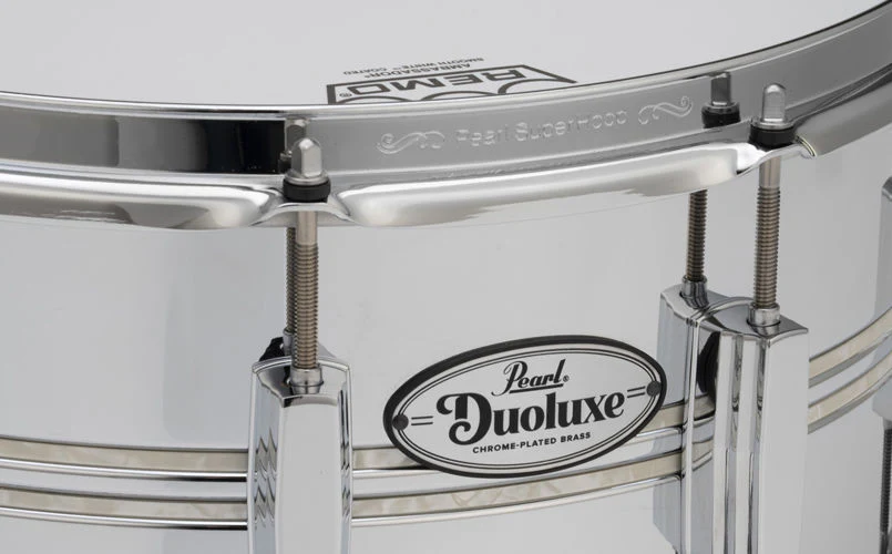 Pearl Duoluxe Chrome-over-Brass 14x6.5 Snare Drum with Twin Nicotine White Marine Pearl Inlays - Image 6