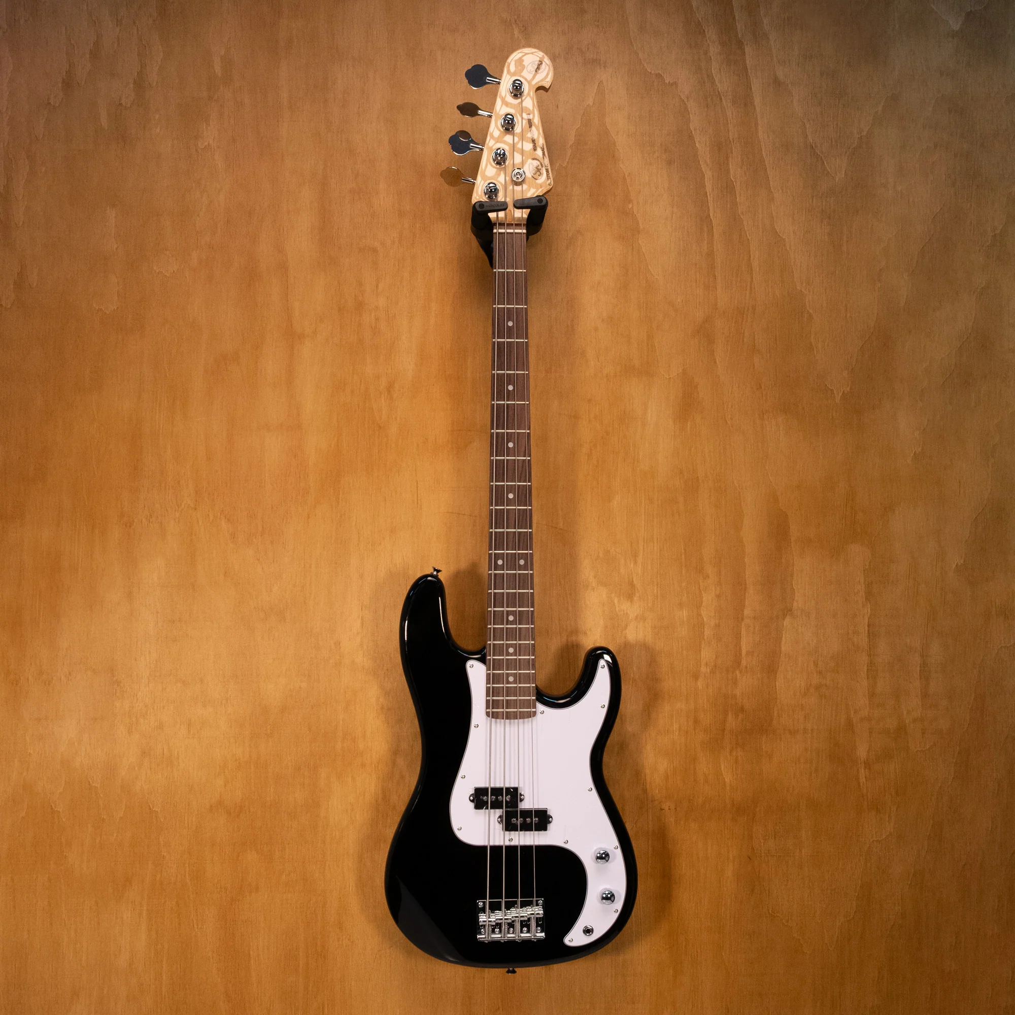 SX Standard Series P-Bass Guitar (21311815) - Preloved