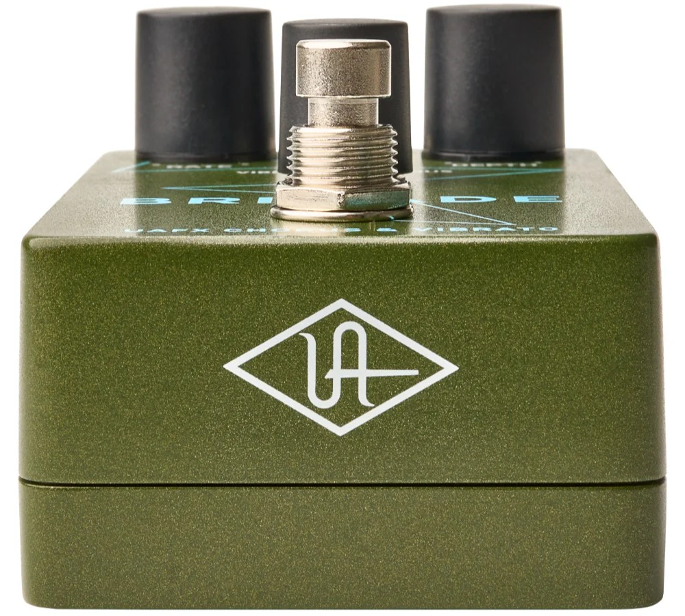 Universal Audio UAFX Brigade Chorus & Vibrato Guitar Effects Pedal - Image 3