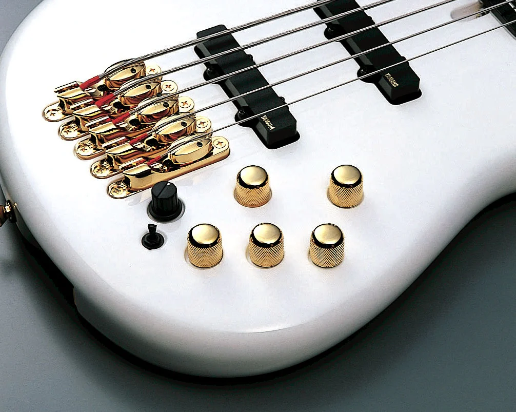 Yamaha Nathan East Signature Bass White - Image 4
